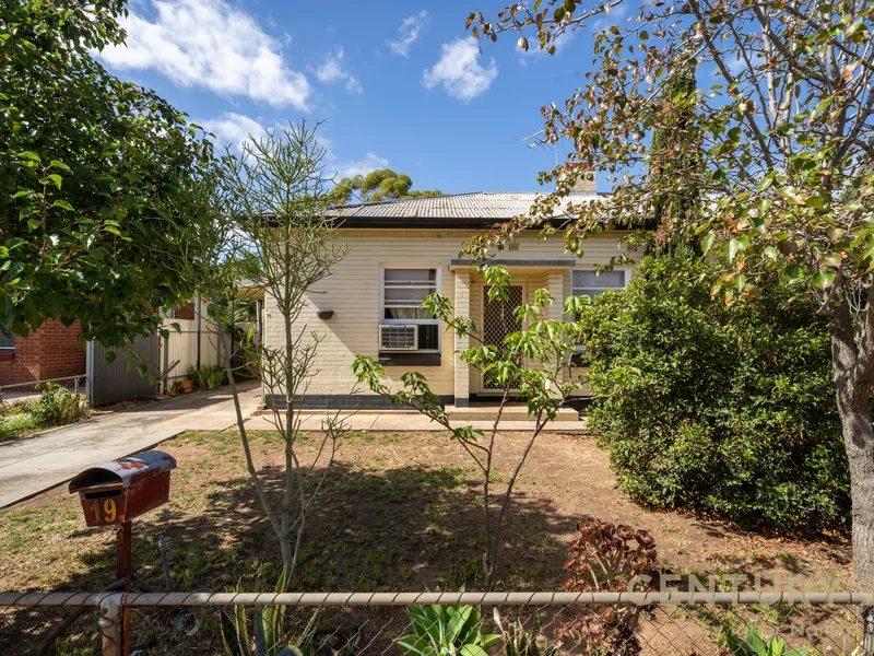 Torrens Title 3 Bedroom Maisonette in popular Kilburn! 