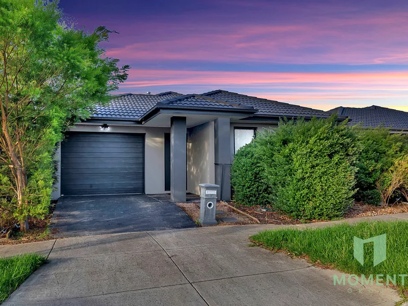 Discover your dream home in the suburbs!