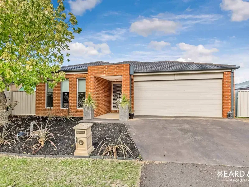 Poolside Family Living
