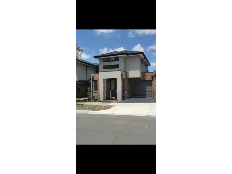 One year old 4 bedroom Townhouse with 3 bathrooms