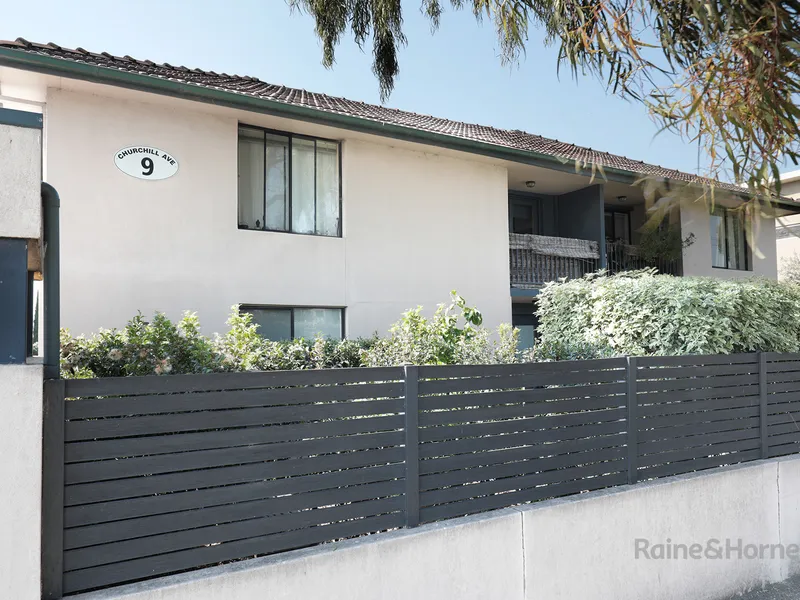 Prime location, moments from a vibrant lifestyle. 