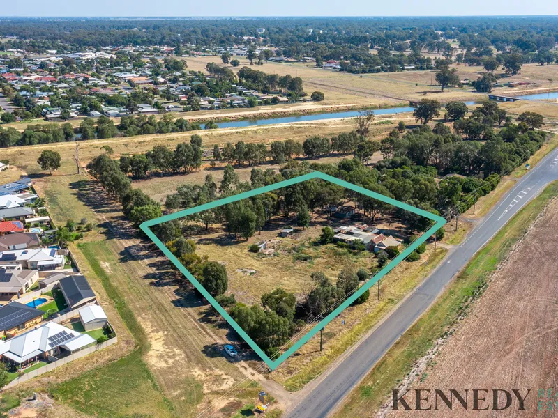 Large Land Holding of 3.5 Acres close to Lake Mulwala