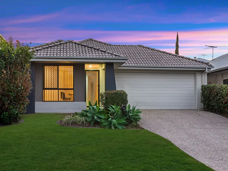 Low Maintenance Family Home with Parkland views!