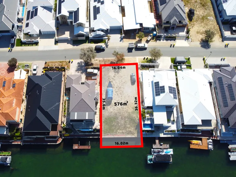 Idyllic waterfront block