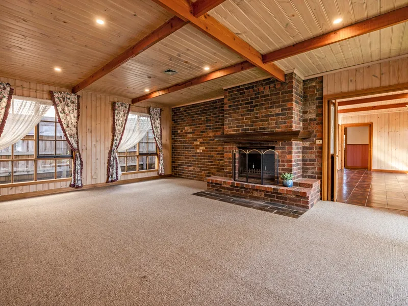 Neat and tidy family home close to everything..