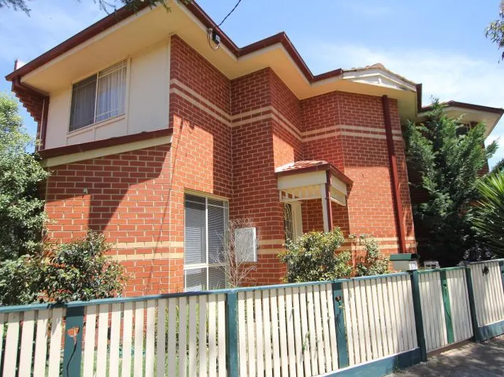 PERFECT TOWNHOUSE IN AN IDEAL LOCATION