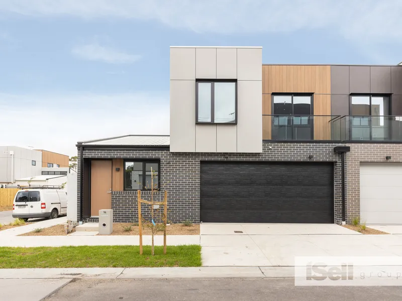 Brand new 3 bedroom townhouse near shopping center