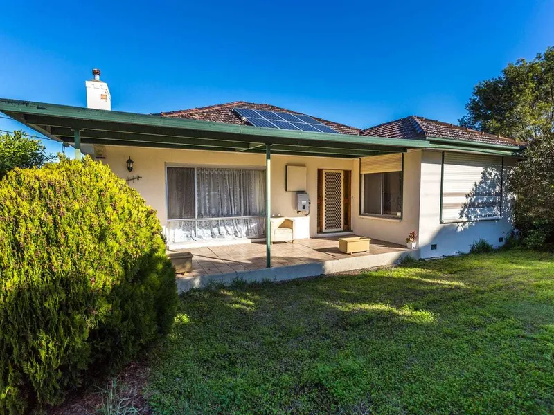Good home, good location !