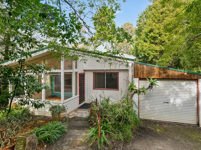 Tri level Mountains Gem in top notch location