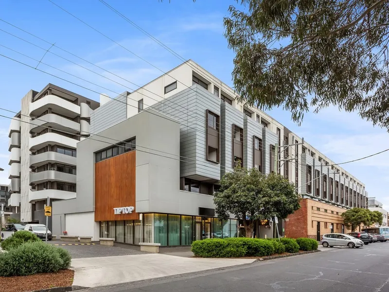 A Tip-Top lifestyle amid luxury and style