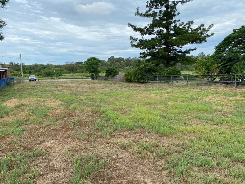 MASSIVE 1,270M2 VACANT BLOCK, AWAITING YOUR HOME