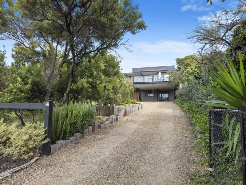 Luxury Beach House with Bay Views