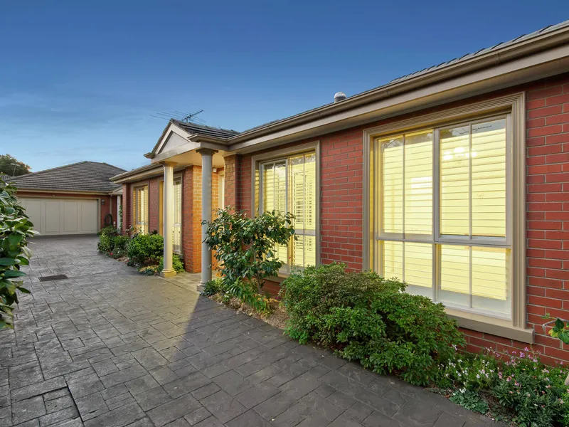 Impeccable Elegance, Idyllic Location