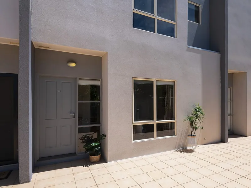 SPACIOUS, SECLUDED AND FABULOUS LOCATION