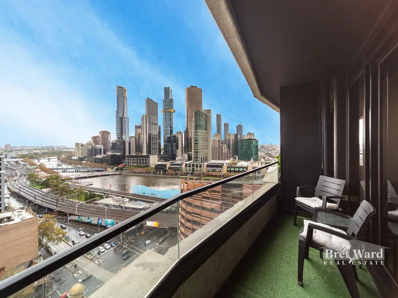 Fully furnished, Stunning views, Short term considered.