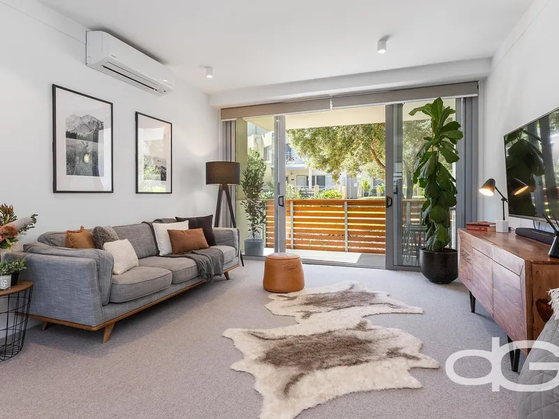 Light , bright, South Beach apartment! 