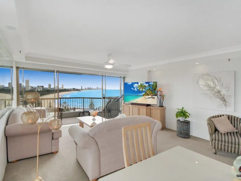 The Best Panoramic Coastal Views on Burleigh Head!