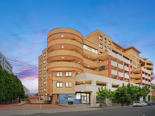 LOCATION CLOSE TO ALL AMENITIES