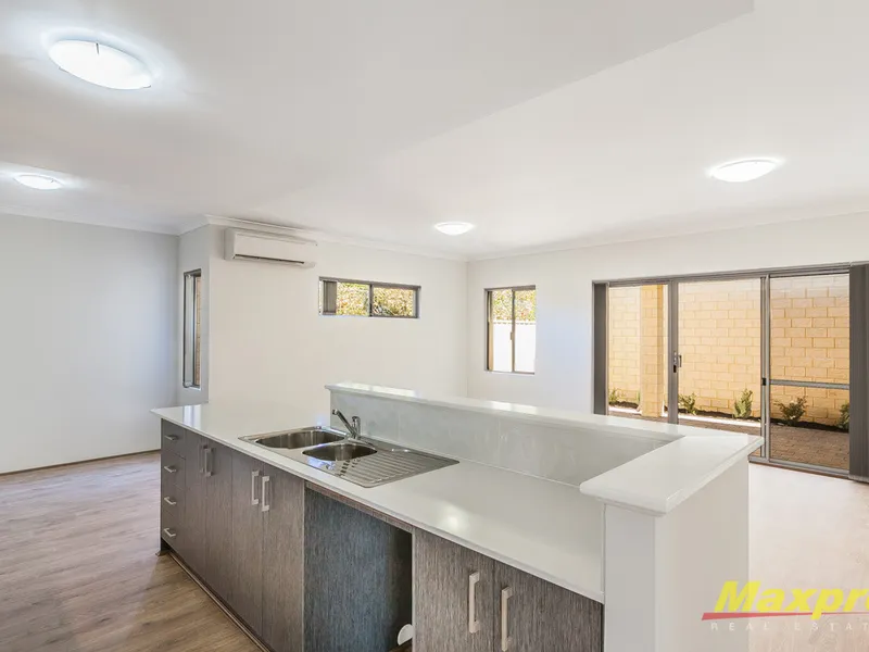 NEAR NEW QUALITY SPACIOUS HOME  NEAR PARKLANDS, TRAIN & BUS!