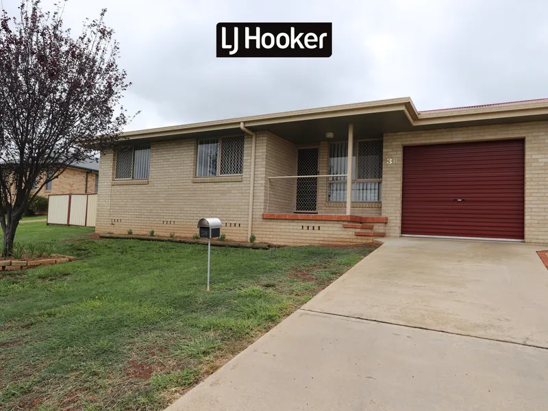 Modern Duplex in Kingfisher Dr