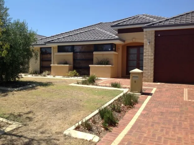 LARGE FAMILY HOME IN RANFORD ESTATE