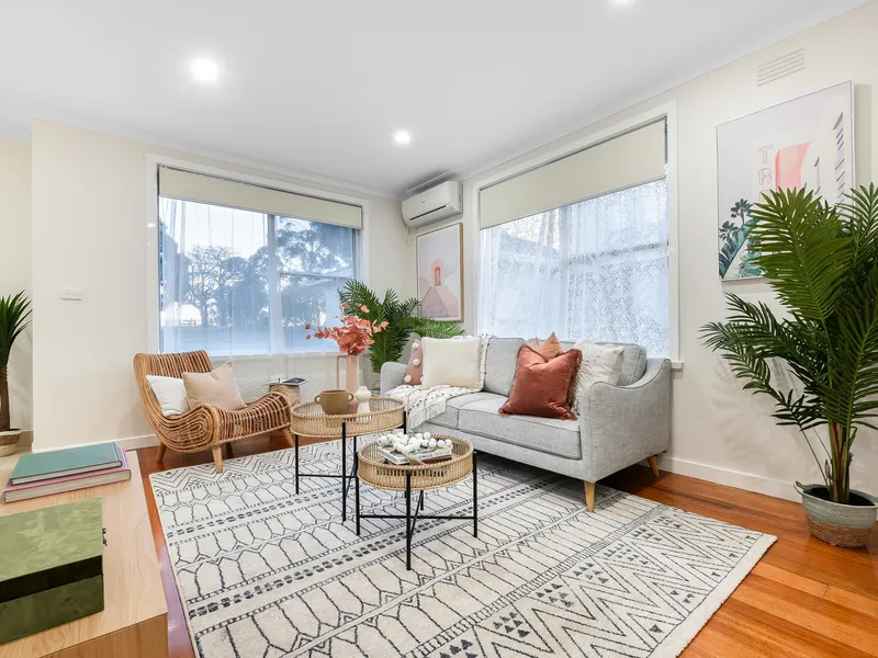 listedAS - Fresh, clean and immaculately presented