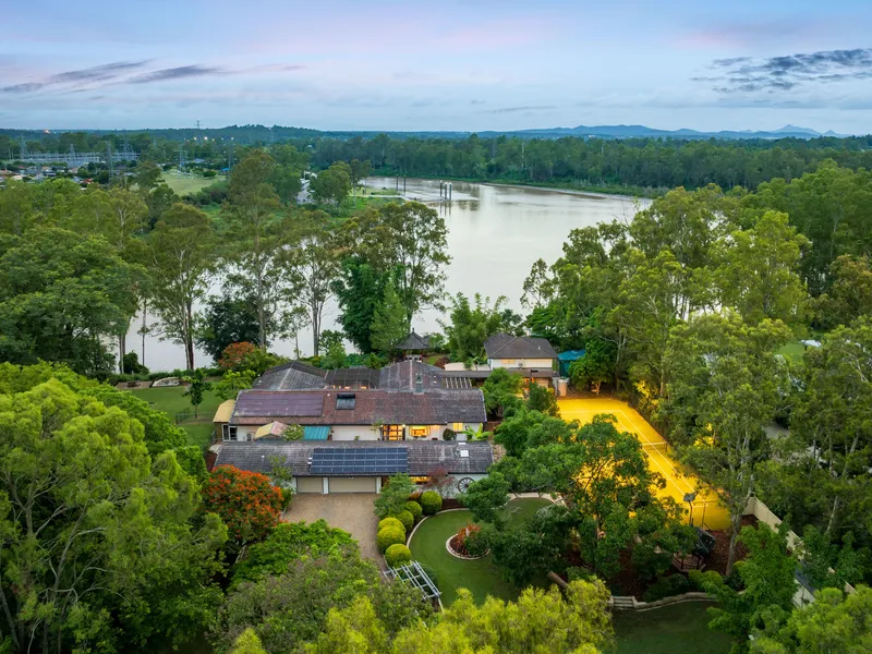 Absolute Riverfront Garden Retreat