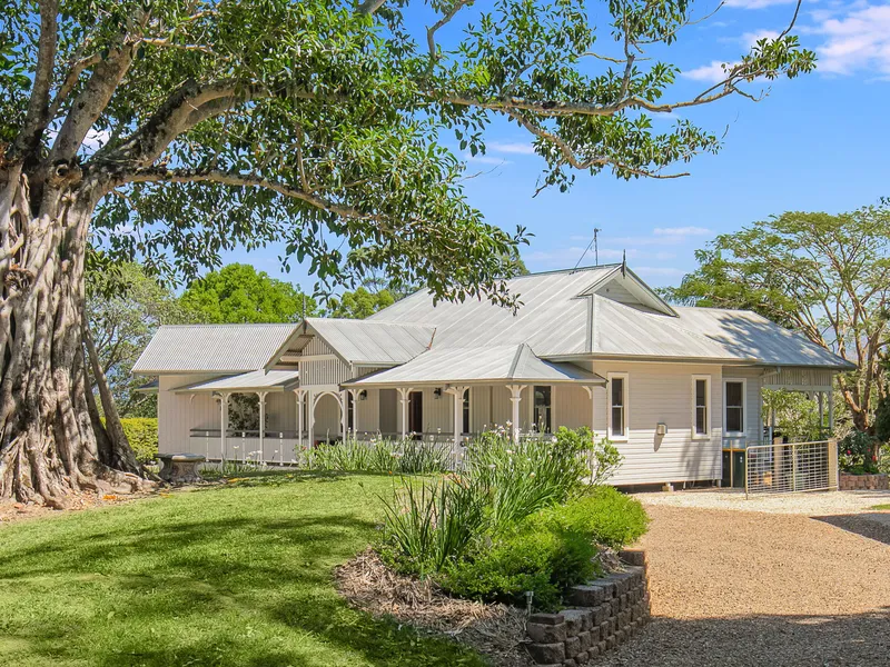 STYLE & GRACE PERSONIFIED IN THIS MAGNIFICENT QUEENSLANDER