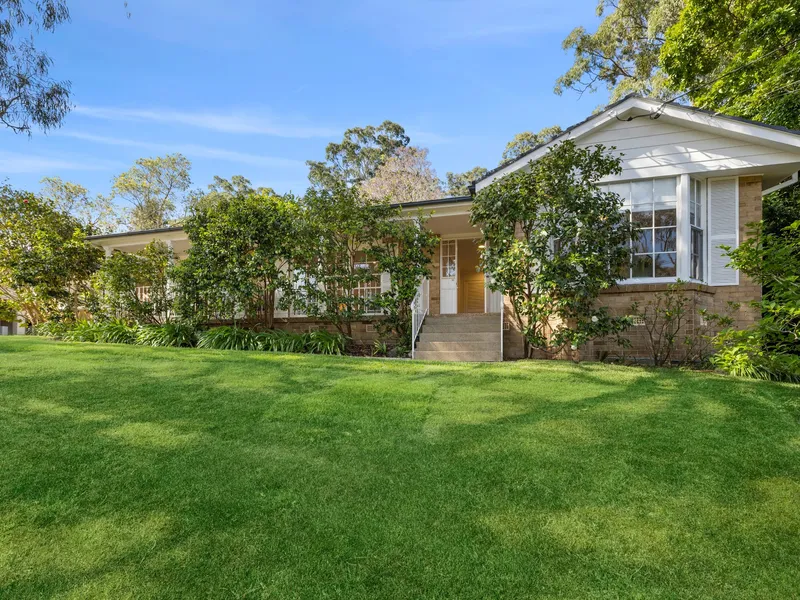 Single-level family home in a peaceful yet convenient leafy setting