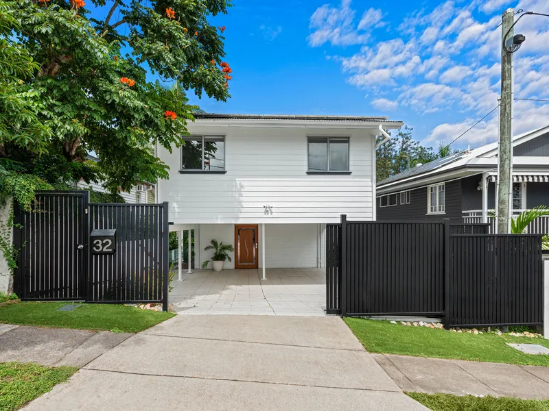 Executive Oasis in a Parkside Position