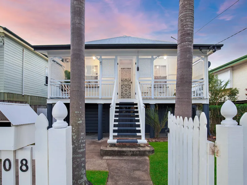 Postcard Pretty Queenslander