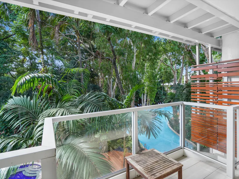 Lush Tropical Pool Views at the Drift Palm Cove