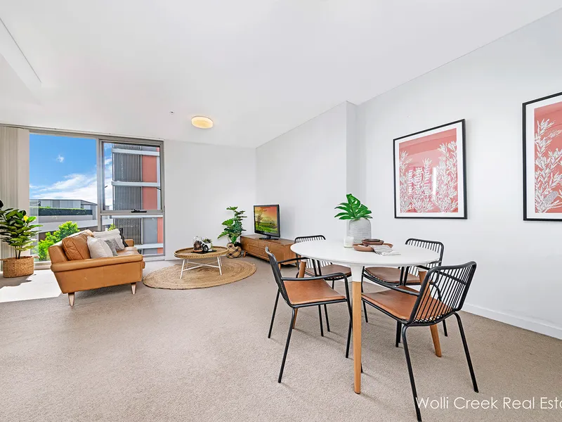 SPACIOUS NORTH FACING 2 BEDROOM IN SUMMIT.