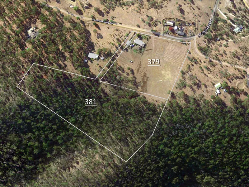 Tree hideout on Acreage