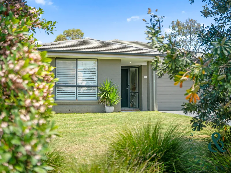 Modern Home located in Pacific Dunes Estate!