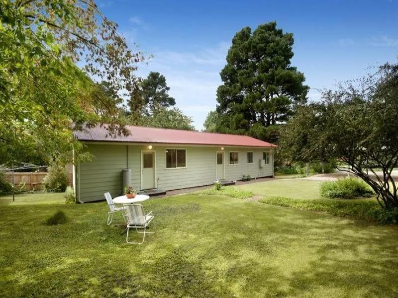 Lovely South Leura Duplex