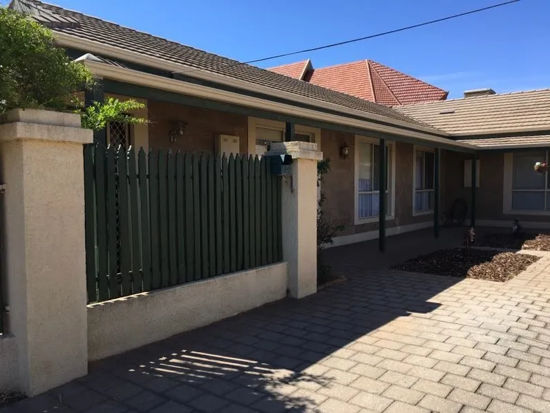 Two bedroom townhouse close to CBD