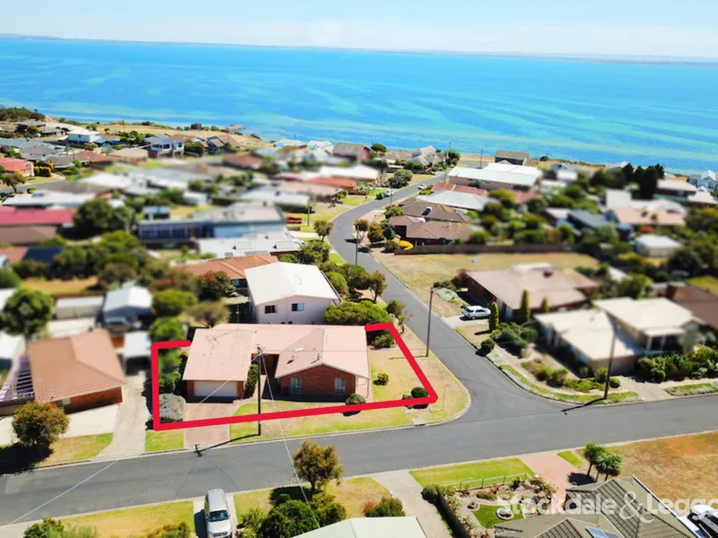 Walk to the Waterfront