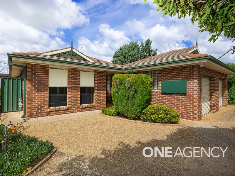LOW MAINTENANCE HOME IN PRIME POSITION!