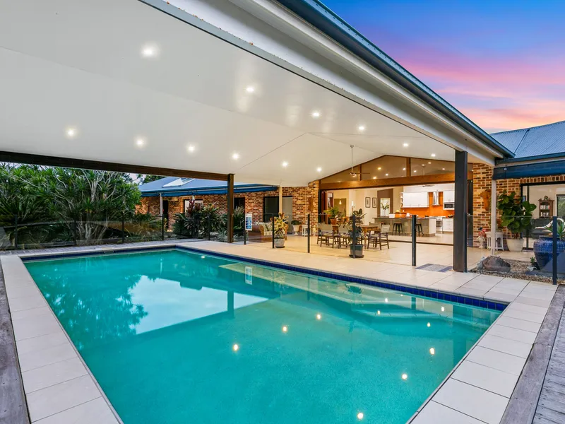THE ULTIMATE NOOSA ACREAGE -  DELIGHTFUL SUNSETS!