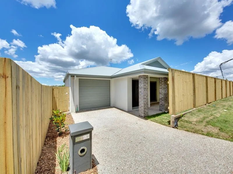 One Bedroom Duplex in Convenient Location