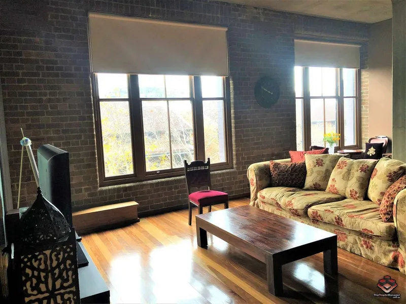 SPACIOUS FULLY FURNISHED APARTMENT CLOSE TO THE CBD