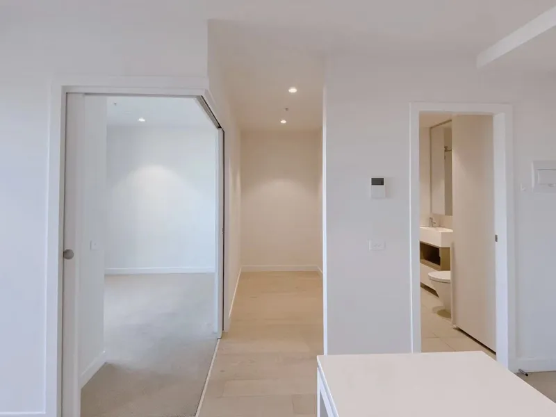 1 bedroom 1 bathroom with 1 car space - apartment for rent