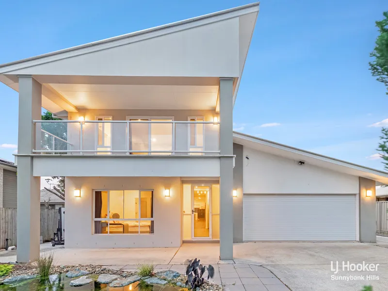TWO STYLISH MODERN HOMES ON ONE – SUNNYBANK HILLS PRIMARY CATCHMENT!