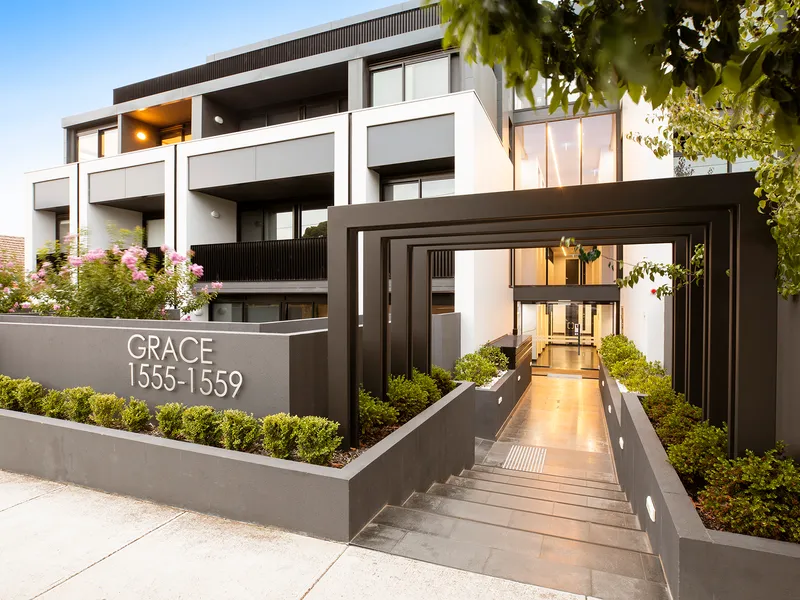 Stunning Two Bedroom Apartment with Excellent Security