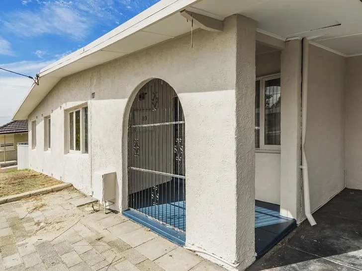 Great Location & packed with features (6 month lease)