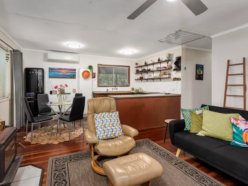 Beautiful Family home in Currumbin just minutes from The Alley