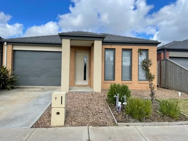 Superbly located Family Home in the popular Annandale Estate