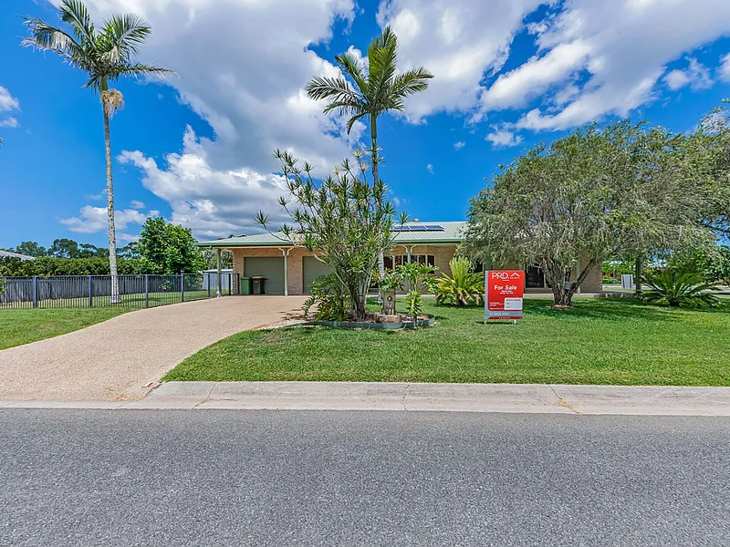 Solid home on flat 831m2 Block