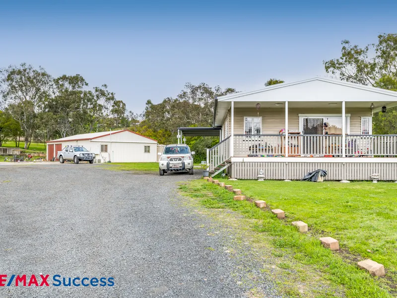 3 Bedrooms Plus Massive Shed Only Minutes To Toowoomba
